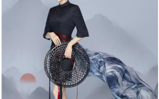 白鹿旗袍写真：紧致性感身材宛如一幅流动的东方画卷