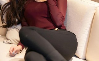 秀人模特杨晨晨：身材曲线优美，肌肤白皙细腻