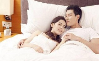 夫妻性生活太频繁会有这些危害：寻找最健康的平衡点