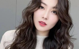 什么样的发质适合烫大波浪呢？长发女性如何选择波浪卷发