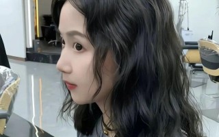 谁说这样的卷发不漂亮 春天和卷发超级百搭