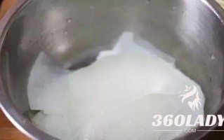 女性眼部容易衰老怎么办？维生素E眼膜帮助你去眼袋眼纹