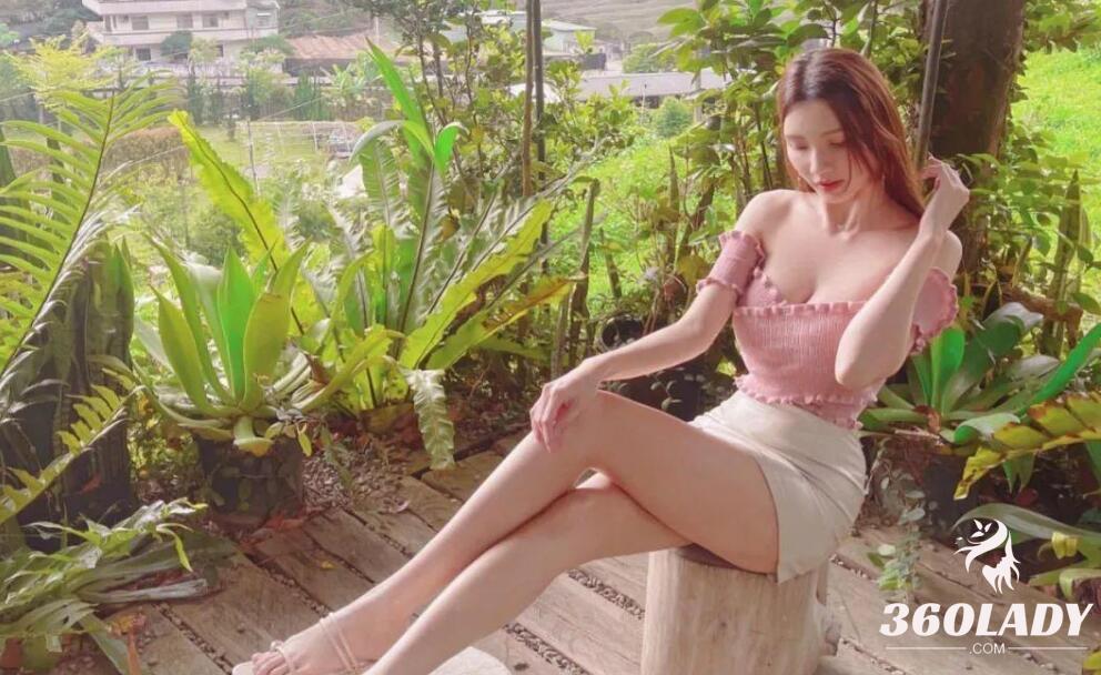 显瘦穿搭指南 分享几个隐藏小肚子的穿搭技巧