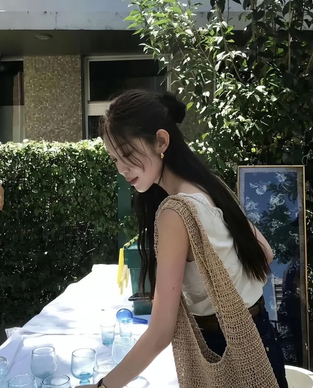 大脸女生适合的发型图_女生脸型发型搭配_女生脸型分类图解