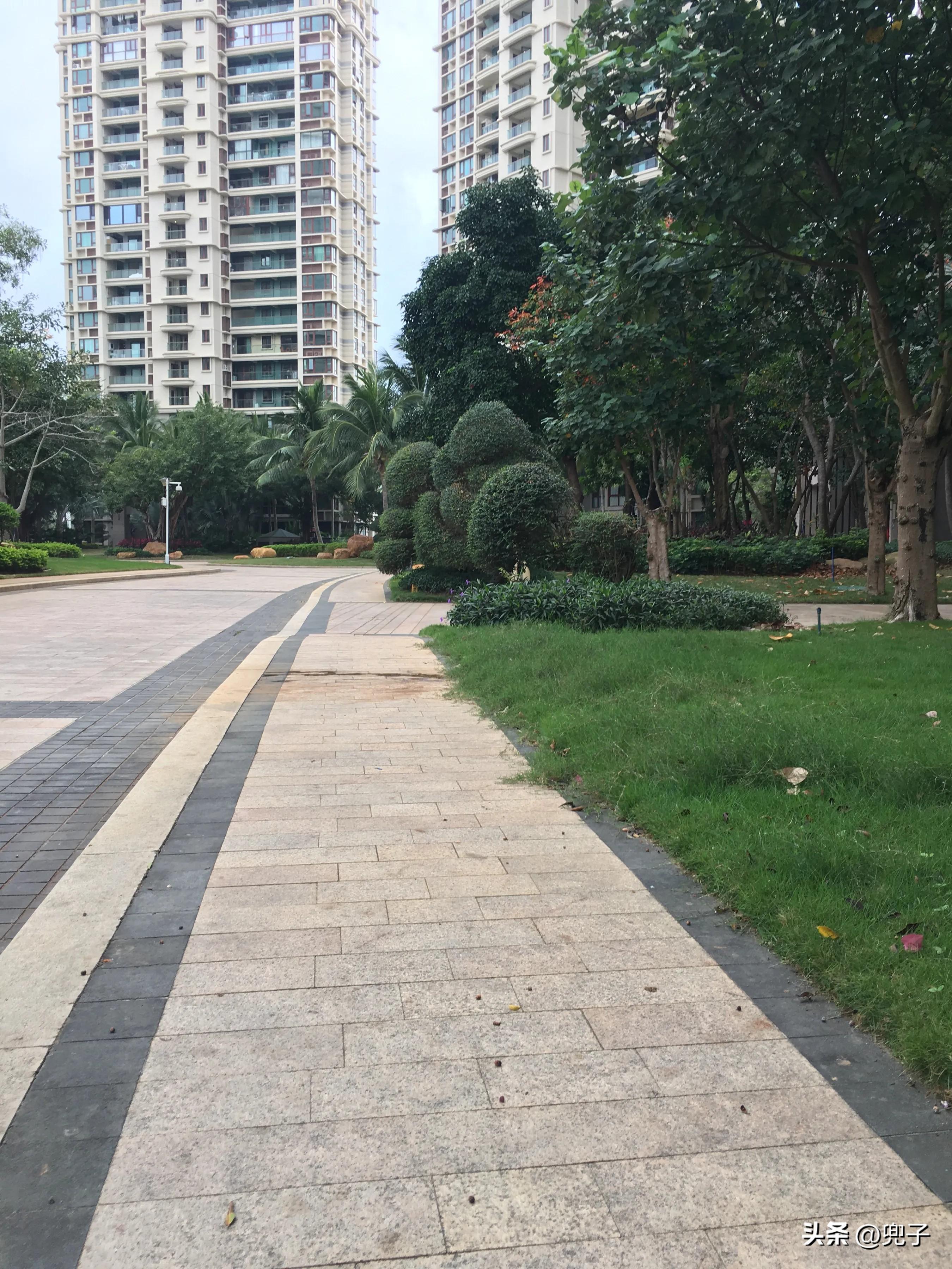 噪音有哪些 55岁的平平，满脸憔悴的来了，你怎么看？
