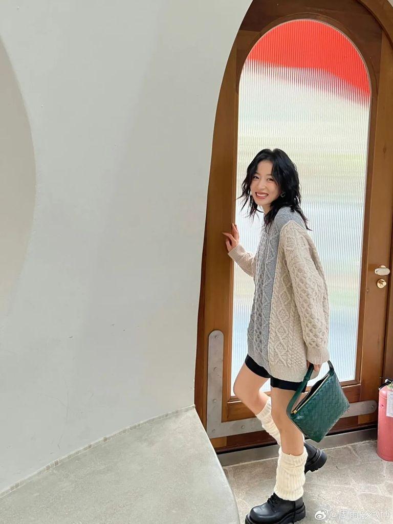 卷发发型中长图片_齐肩中卷烫发发型图片_卷发型图片2020