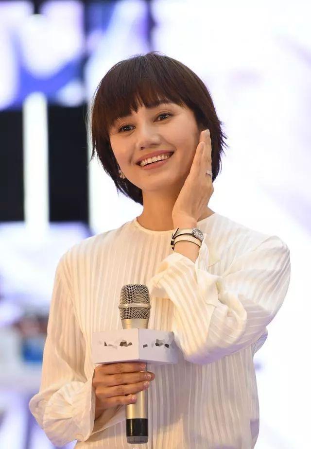 卷发发型中短发图片可爱_卷发造型女中长发图片_齐肩中卷烫发发型图片