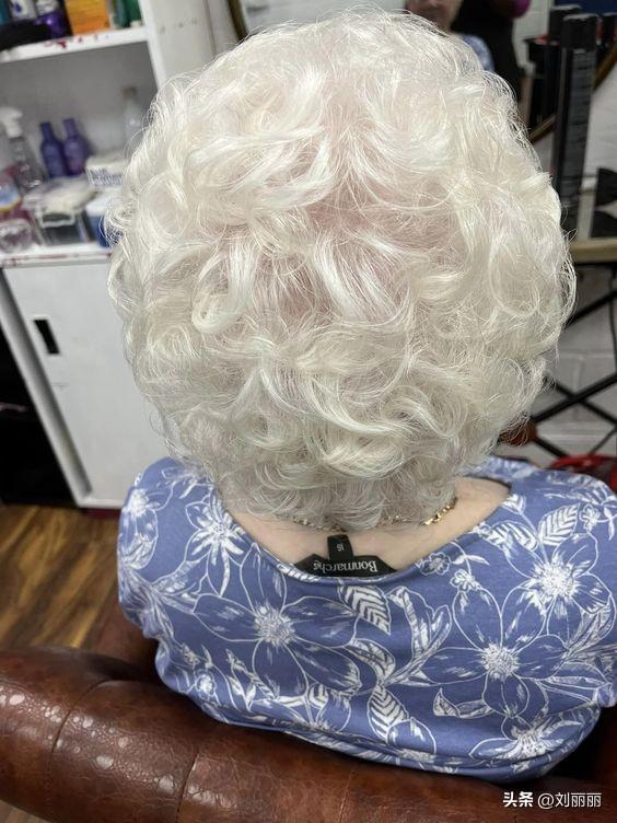 短发个性女生发型图_酷帅短发个性女生发型_女生短发个性发型