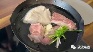毛肚盘装图片_鲜毛肚摆盘_毛肚盘子