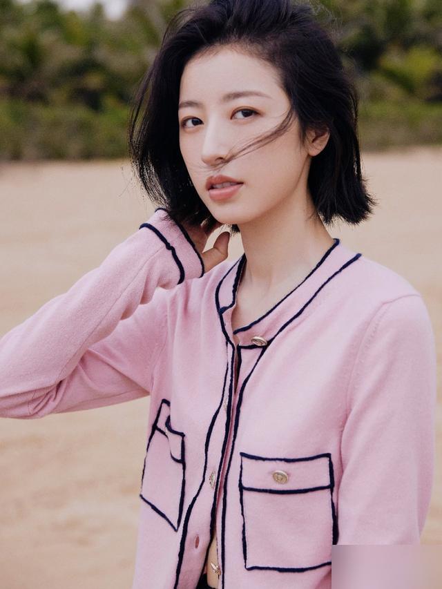 女生短发直发发型_短发女生发型直发图片大全_短直发发型女2020