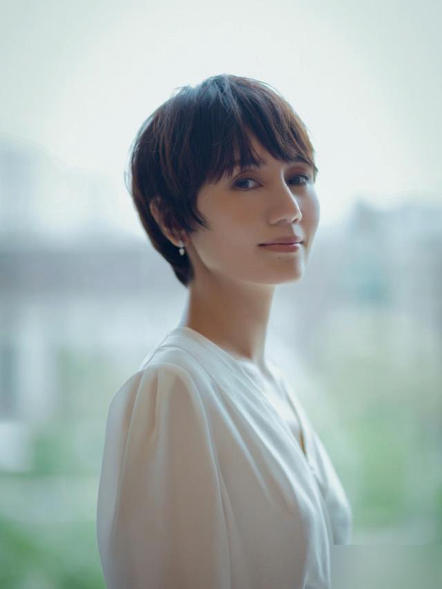 女生短发直发发型_短发女生发型直发图片大全_短直发发型女2020