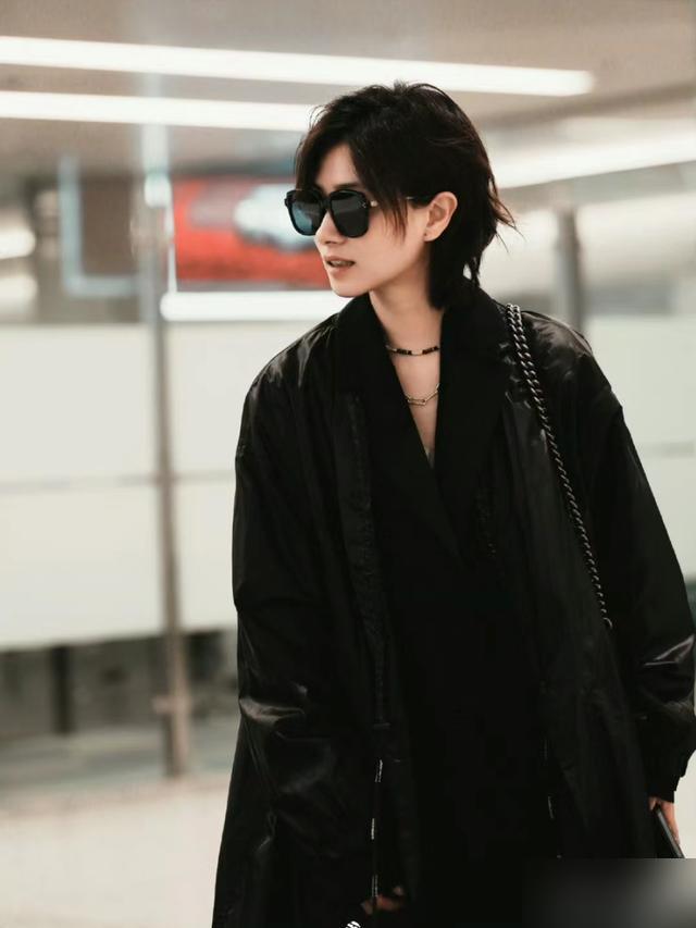 短发女生发型直发图片大全_短直发发型女2020_女生短发直发发型
